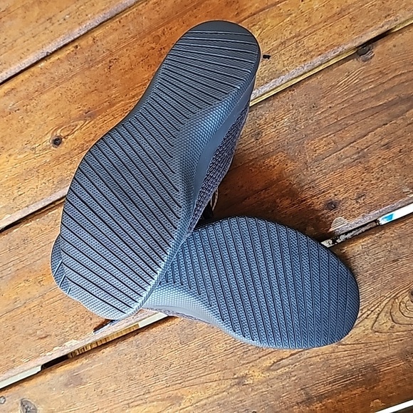 ALLBIRDS Tree Runners - Picture 8 of 10